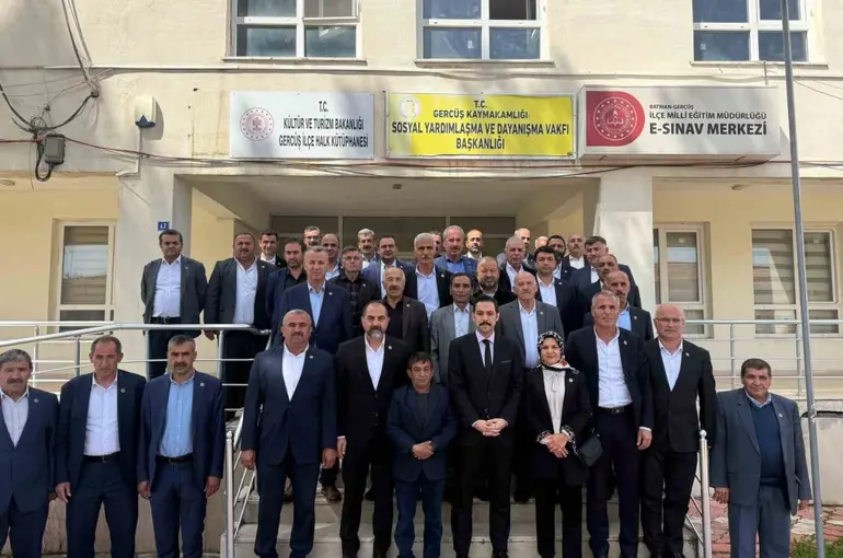 Gercüş’te muhtarlar Kaymakam Uzun ile bir araya geldi

