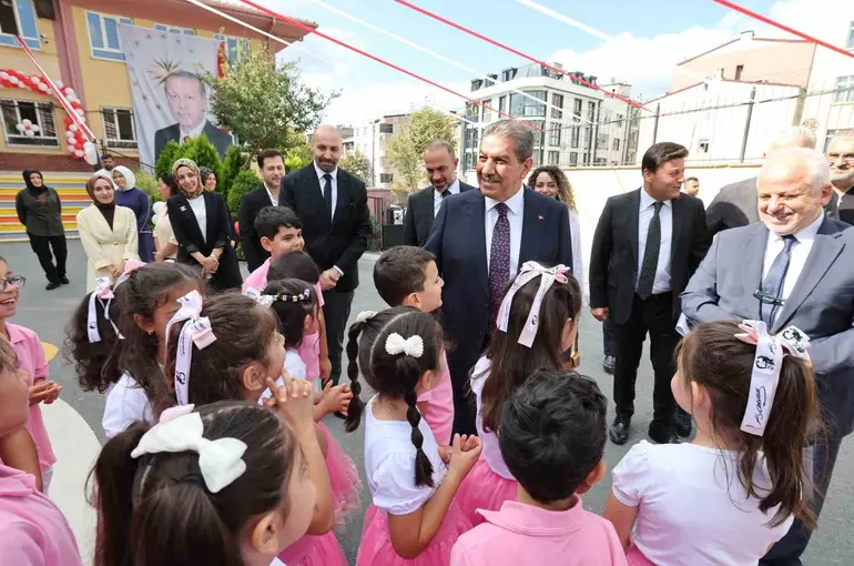 Geri dönüşümden eğitime 8,5 milyon defter
