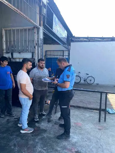 Germencik’te sanayi sitesindeki işletmelere ruhsat denetimi

