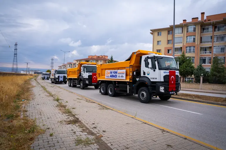 Gölbaşı Belediyesi araç filosunu güçlendirdi: 234 milyon liraya 56 yeni araç alındı
