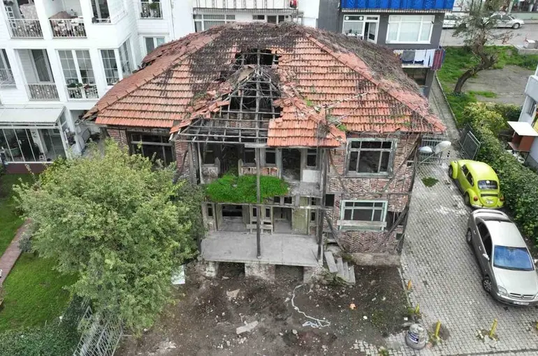 Gölcük’te atıl durumdaki tarihi yapı kütüphane oluyor
