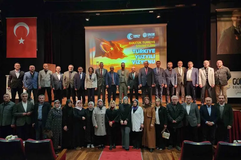 Gölcük’te "Türkiye Yüzyılı" buluşması
