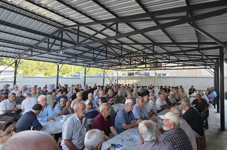 Gölormanı köyünde geleneksel mevlid programı düzenlendi
