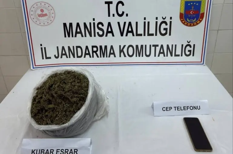 Gördes’te 2 kilo 352 gram kubar esrar ele geçirildi
