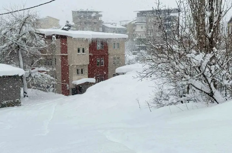 Hakkari’de okullar tatil edildi
