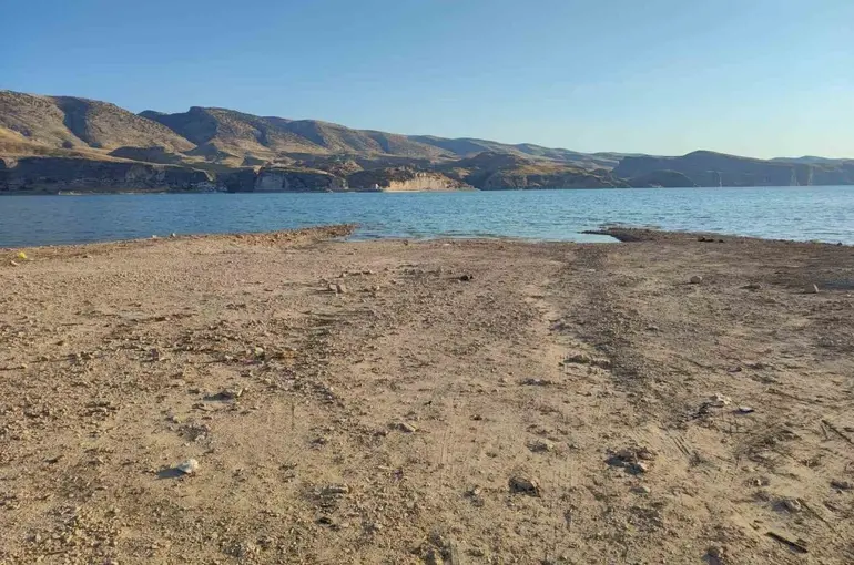 Hasankeyf’te baraj gölünde kadın cesedi bulundu
