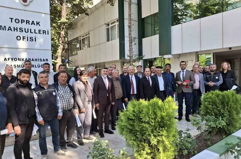 Haşhaş ekimi konusunda üreticiler bilgilendirildi
