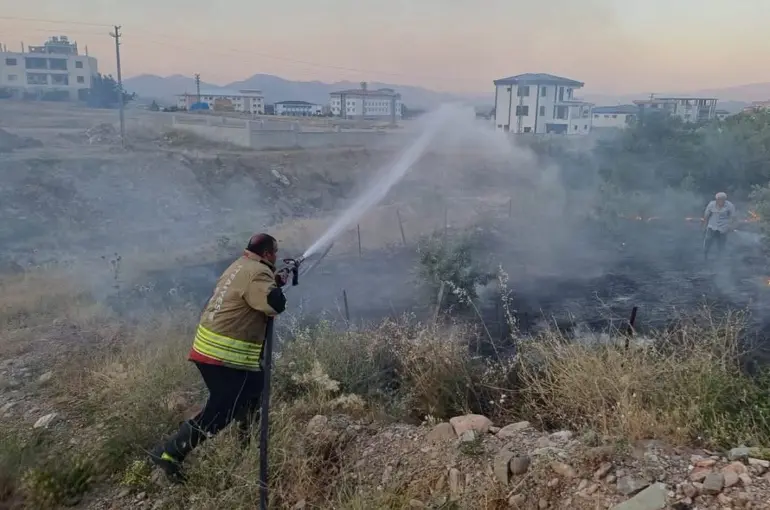Hassa’da bahçe yangını
