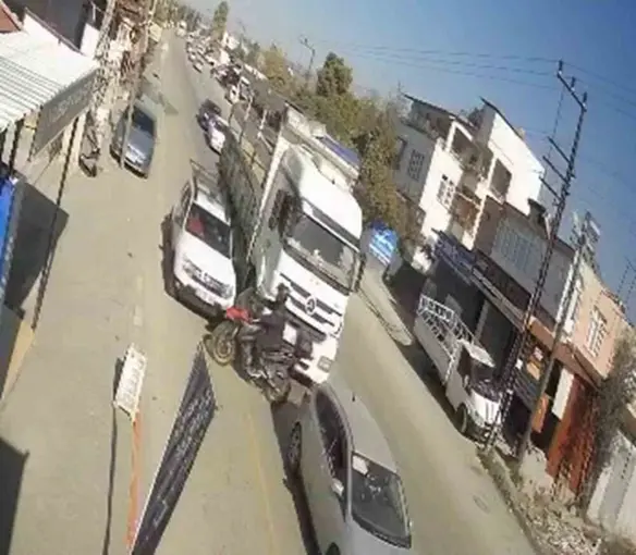 Hatalar silsilesi kazayı getirdi, o anlar kamerada
