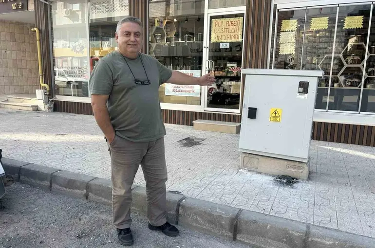 Hatay’da trafo yangını itfaiye ekiplerince söndürüldü

