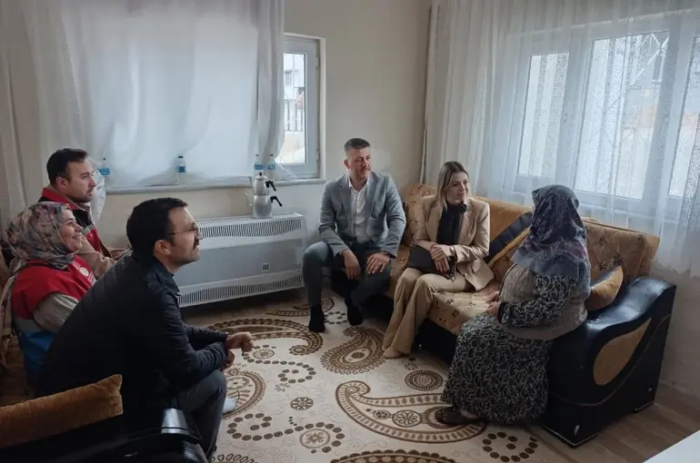 Havza Kaymakamı’ndan yaşlılara vefa

