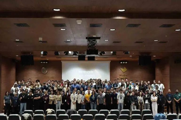 "Hepsiburada Tech Academy" ikinci dönem mezunlarını verdi
