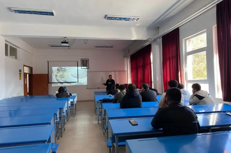 Hisarcık MYO’da yeni öğrencilere üniversite hayatı anlatıldı
