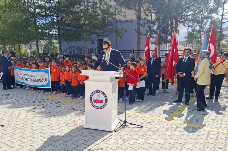 Hisarcık’ta İlköğretim Haftası coşkuyla kutlandı
