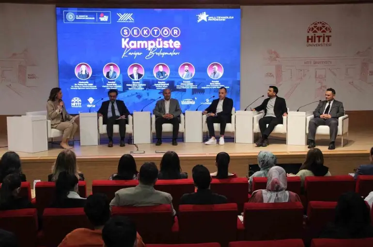 Hitit Üniversitesi’nde sektörün öncüleri öğrencilerle buluştu
