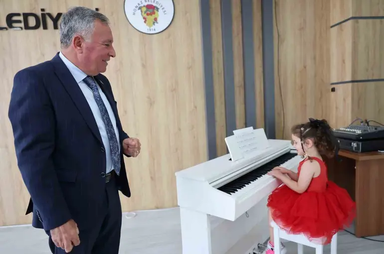 Honaz Çocuk Korosu’ndan müzik ziyafeti
