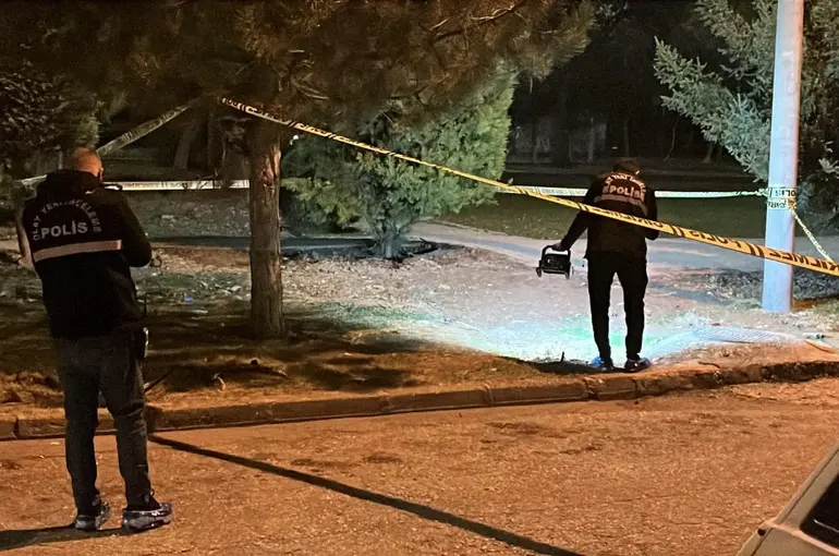 Husumetlilerin çıkardığı kavga kanlı bitti: 2 yaralı