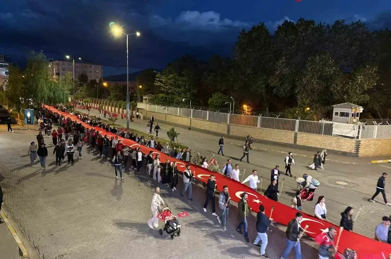Iğdır’da "Gençlik Yürüyüşü" düzenlendi
