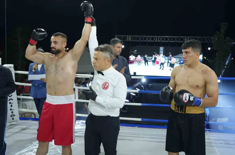 Iğdır’da Uluslararası Şampiyon Boks Gecesi düzenlendi
