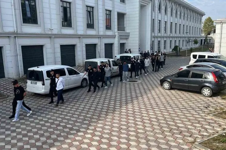 İki kardeşin öldürüldüğü olayda ’haraç’ iddiası
