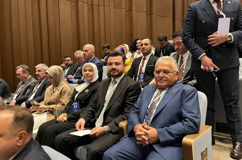 İl Başkanı Okandan, Genişletilmiş İl Başkanları Toplantısı’na katıldı

