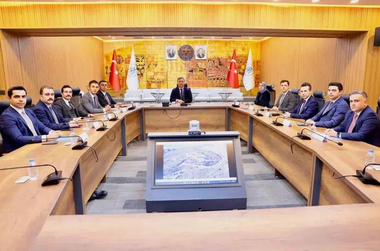 İlin yönetimi bir araya geldi: Gündem güvenlik, eğitim ve yatırımlar
