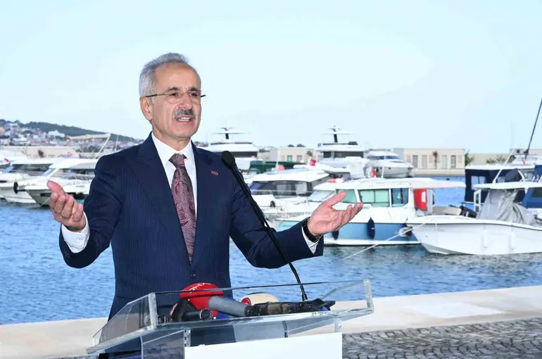 İlk yerli tarama gemisi suya indi
