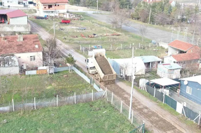 İnönü’de sokaklar elden geçiyor

