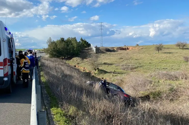 İpsala’da trafik kazasın: 1’i çocuk 3 yaralı

