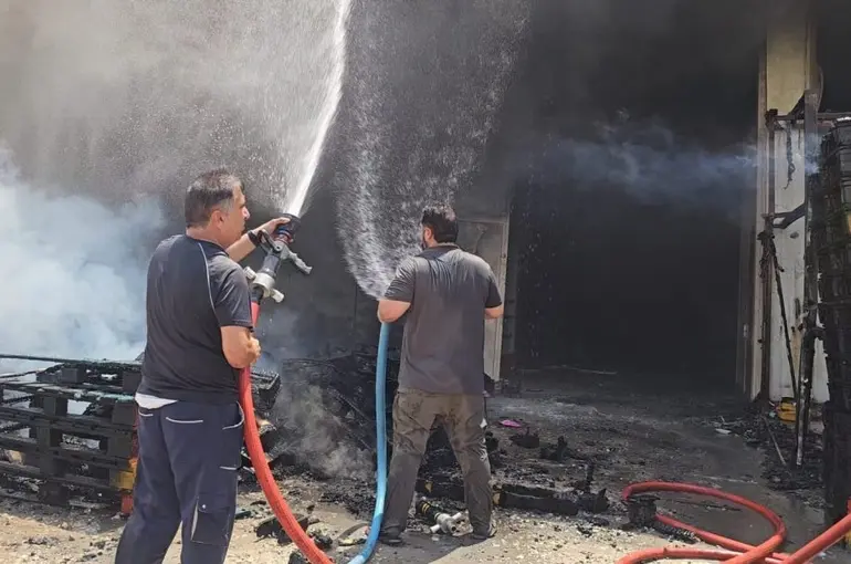 Irak’ta "aşırı sıcaklar" nedeniyle mühimmat deposunda patlama
