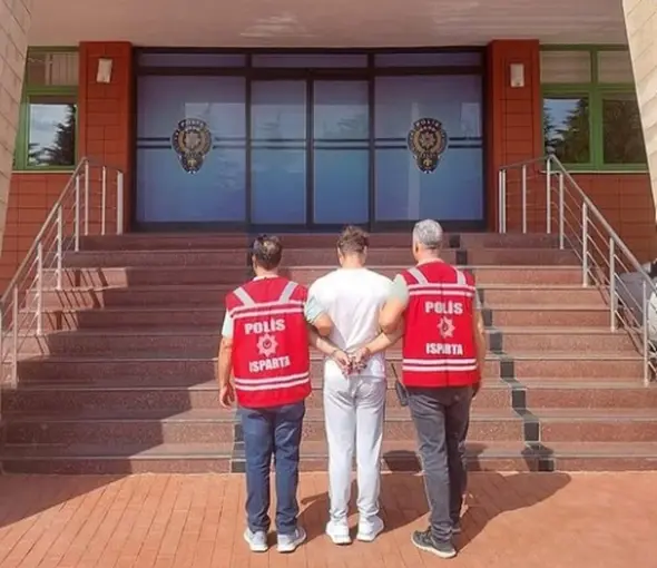 Isparta’da kesinleşmiş hapis cezasıyla aranan 2 şahıs yakalandı
