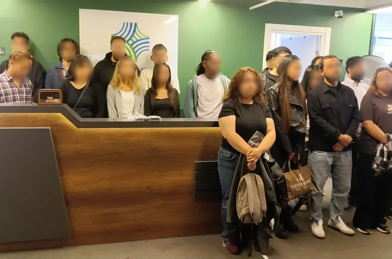 İsrail bağlantılı forex dolandırıcılığı şebekesine operasyon: 40’tan fazla ofise baskın yapıldı
