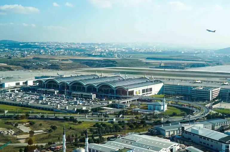 İstanbul Sabiha Gökçen Havalimanı yaz sezonunu rekorlarla kapattı
