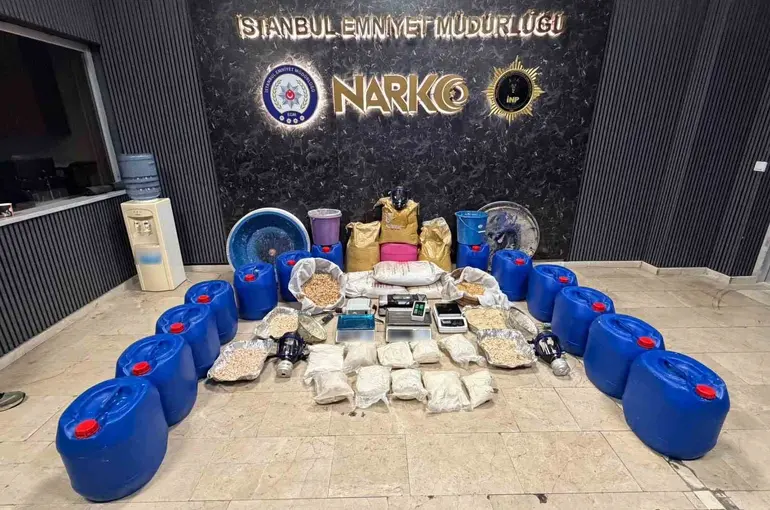 İstanbul’da üç günlük narkotik bilançosu: 188 şüpheli yakalandı, adreslerden yüzlerce kilo uyuşturucu madde çıktı
