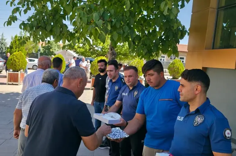 İzmir’de şehit olan polisler için Evren’de Mevlid-i Şerif okutuldu
