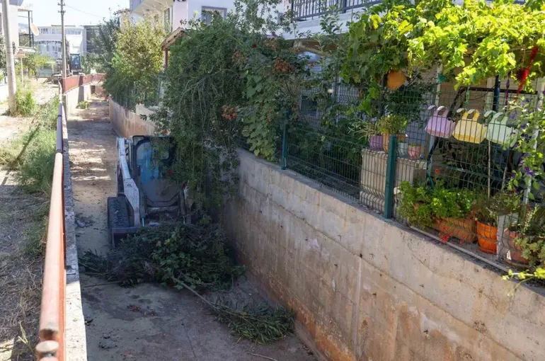 İZSU’dan kıyı ilçelerinde sel ve taşkına önlem
