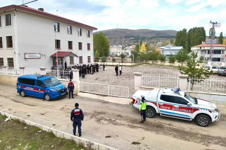 Jandarmadan Gökçedere’de okul denetimi
