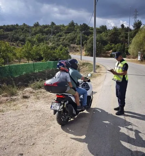 Jandarmadan motosiklet sürücülerine uyarı
