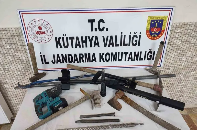Kaçak kazı operasyonunda 9 şüpheli gözaltına alındı
