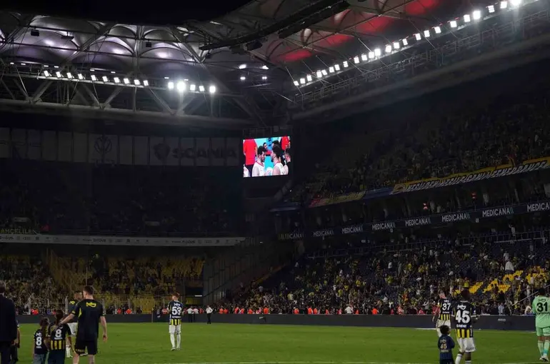 Kadıköy’de maç bitti, millilerin final heyecanı başladı
