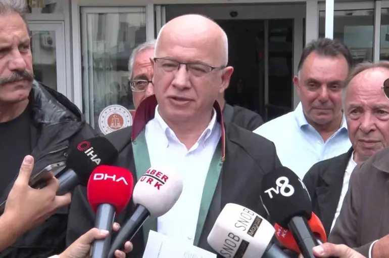 Kadir İnanır’ın vasiyetname açılma davası ertelendi
