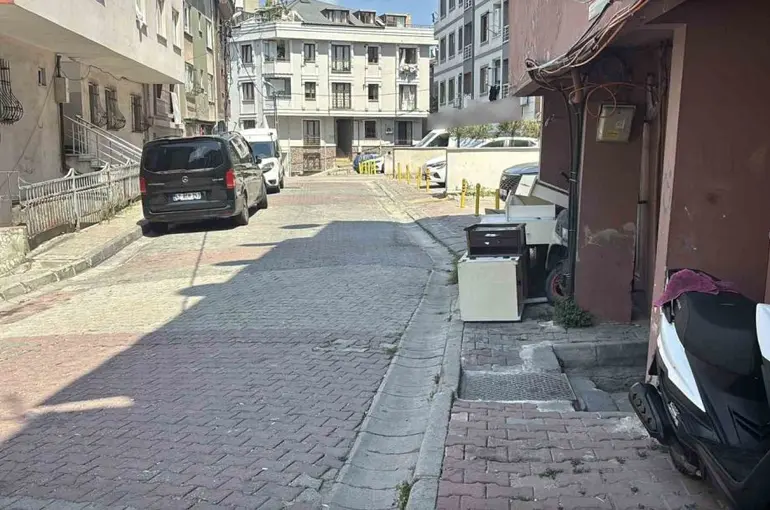 Kağıthane’de Azerbaycanlı kadın evinde ölü bulundu
