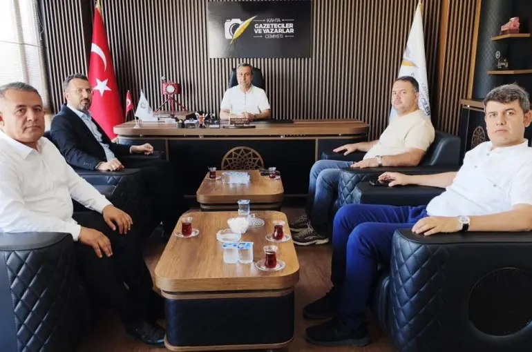 Kahta Devlet Hastanesi yönetimi basın temsilcileriyle buluştu

