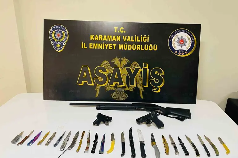 Karaman’da uyuşturucu ve ruhsatsız silahlar ele geçirildi

