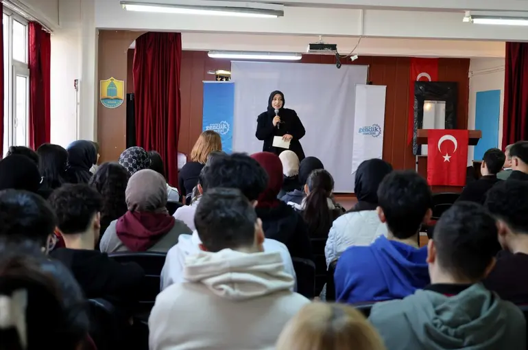 Karatay Gençlik Meclisi'nden Kariyer Günleri Programı