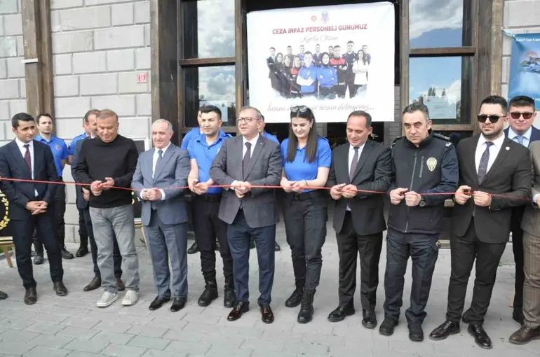 Kars’ta Ceza İnfaz Kurumları eğitim sergisi açıldı
