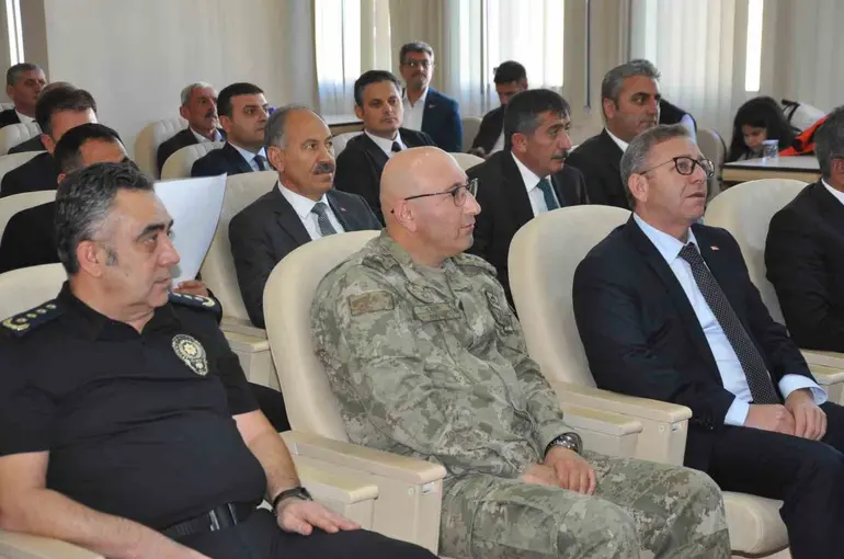 Kars’ta İRAP Toplantısı gerçekleştirildi: Afet risklerine karşı hazırlık masaya yatırıldı
