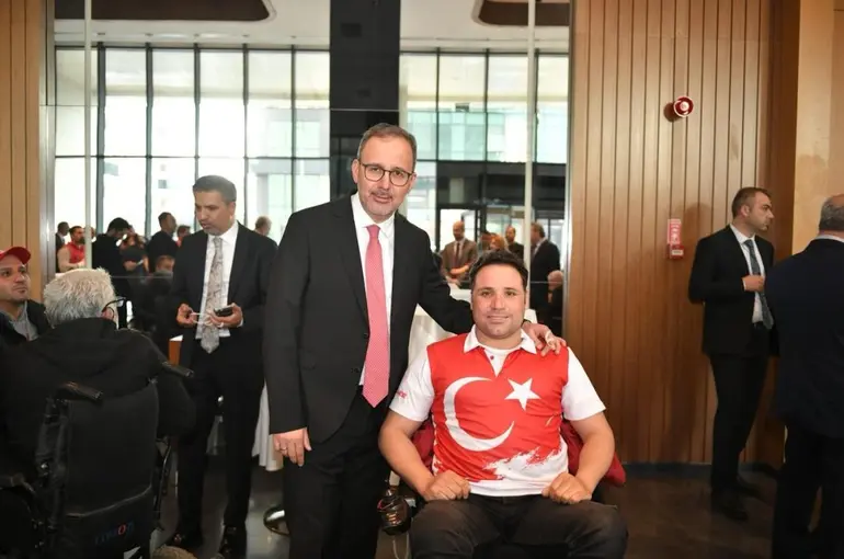 Kasapoğlu: "Batıda ne varsa doğuda da o olacak anlayışı, engelli hakları için de geçerlidir"
