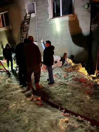 Kastamonu’da alevlere teslim olan ev kullanılamaz hale geldi
