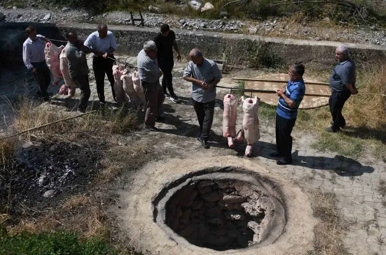 Kastamonu’da "kuyu kebabı" geleneği asırlardır yaşatılıyor

